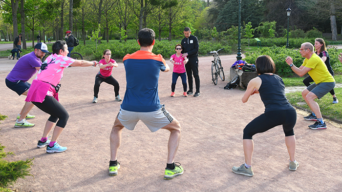 Une image montrant une station dédiée à un exercice physique, idéalement dans un environnement patrimonial significatif.